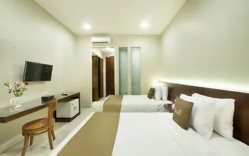 Argya Santi Resort Kuta Selatan 3*,